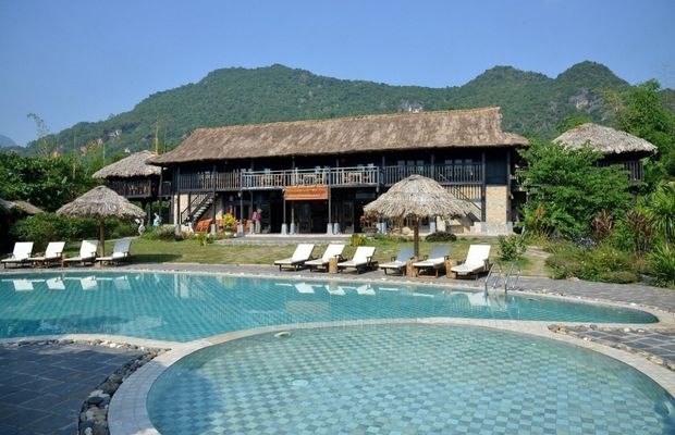 Mai Chau Ecolodge's swimming pool